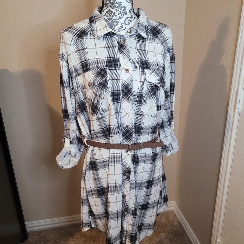 18. Passport Plaid Shirt Dress with Belt Size: L